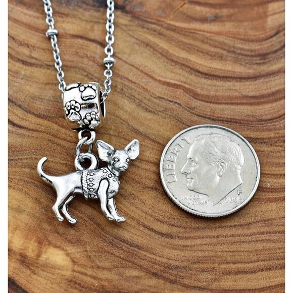 Chihuahua Pendant Necklace NEW - Picture 3 of 7